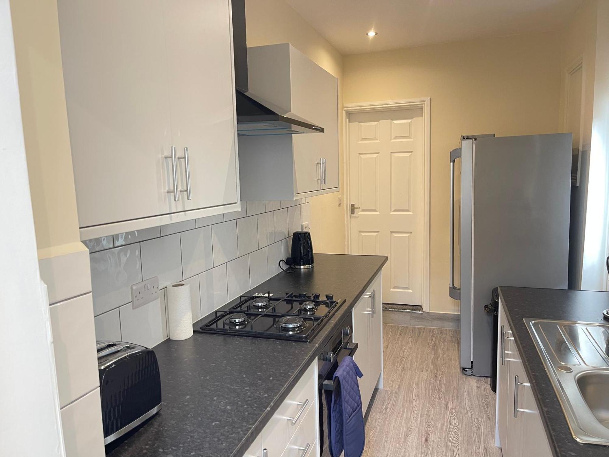 Hometel Digs Morden Comfy Home Can Sleep 11 Leicester Exterior foto